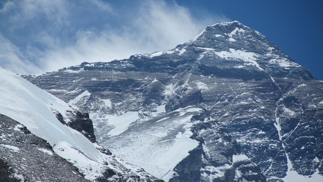 nepalextendseverestclimbingpermitsafterearthquake